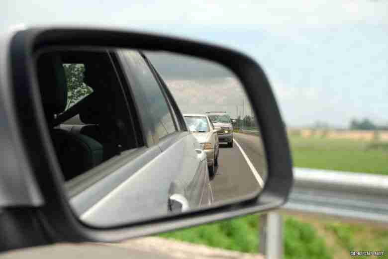 5 طرق غير آمنة من عادات القيادة… إحذرها