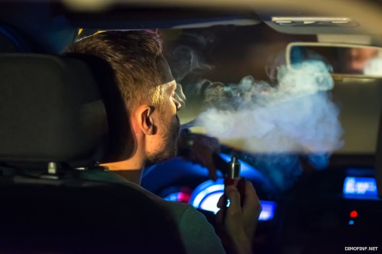 كيف تزيل رائحة الدخان داخل السيارة ؟