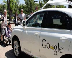 سيارات "غوغل" ذاتية القيادة قريباً في الشوارع