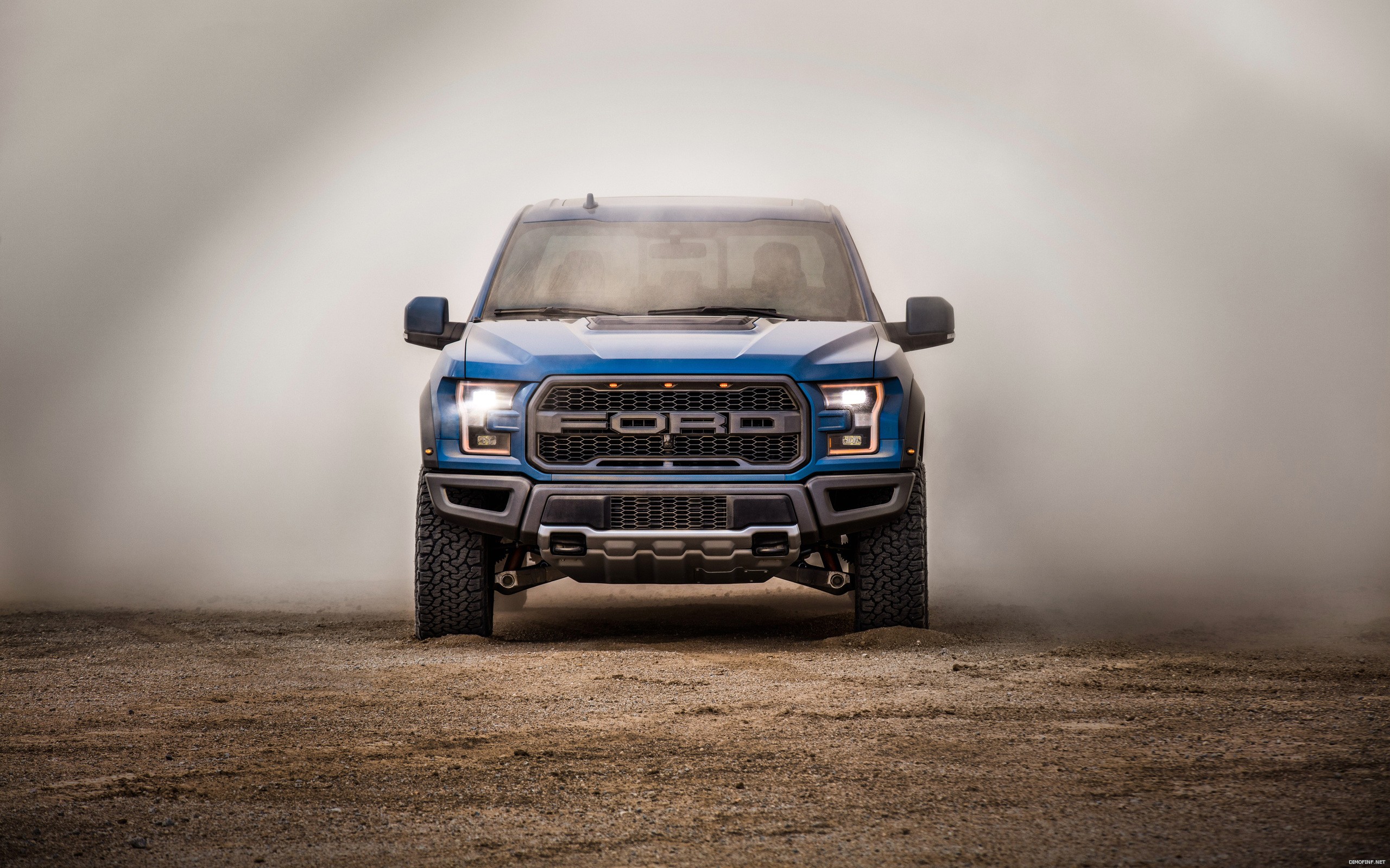 سياره فورد f 150 raptor supercrew 2018