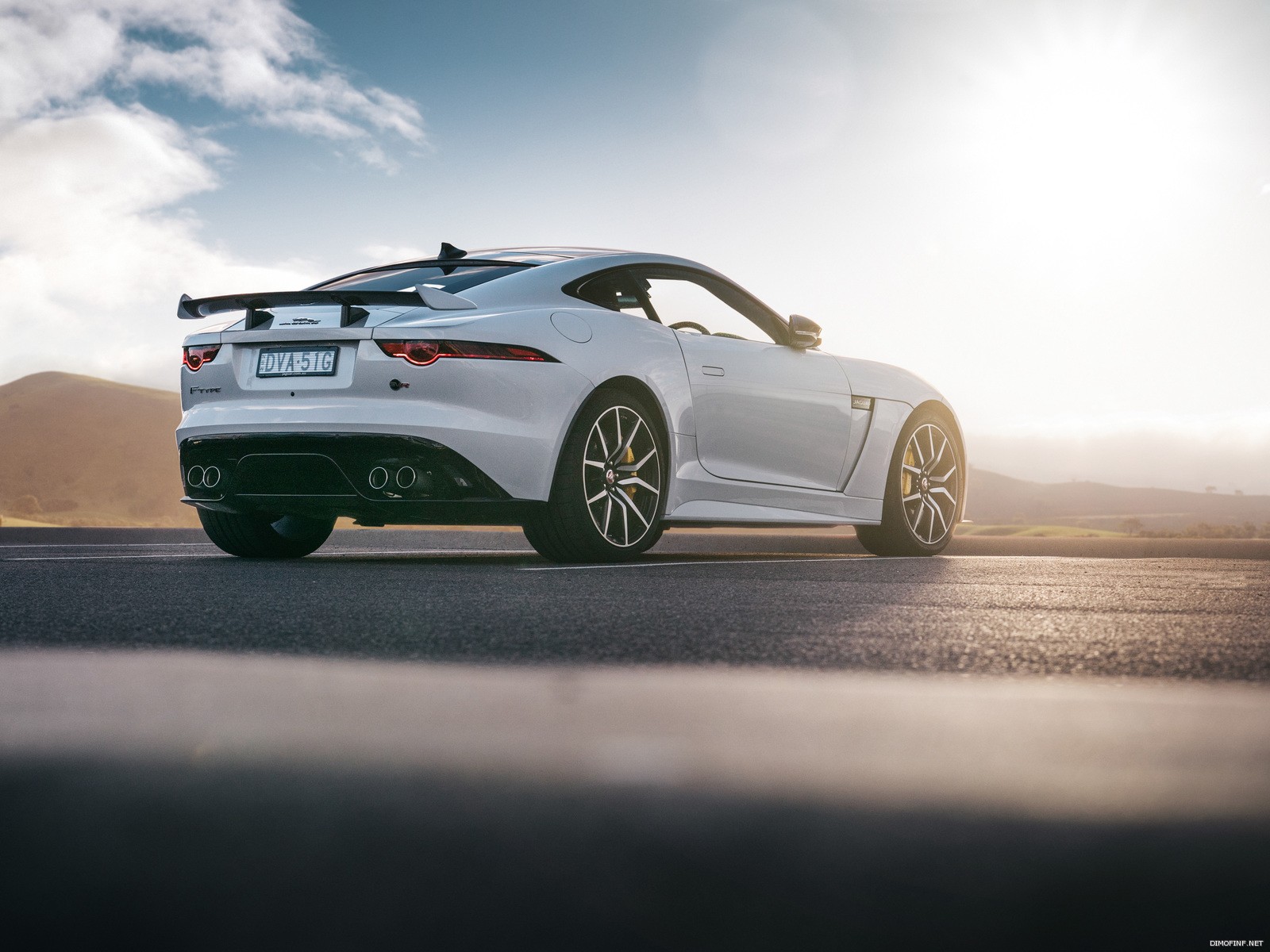 جاكوار f type svr coupe