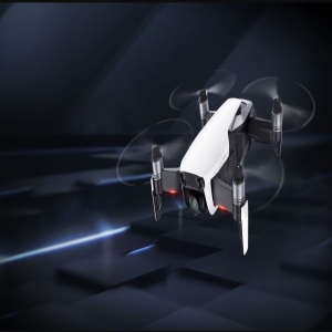 DJI تكشف عن سبارك بسعر 500 دولار بمزايا متقدمة وحجم صغير